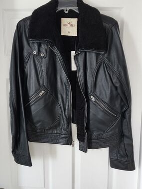 NEW Hollister Black Faux Leather Jacket with Sherpa Collar - Size XL